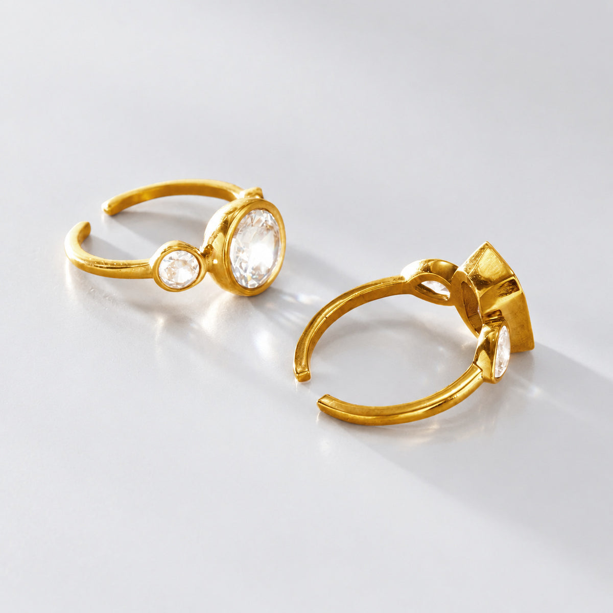 Anello minimalista con zircone, acciaio inossidabile