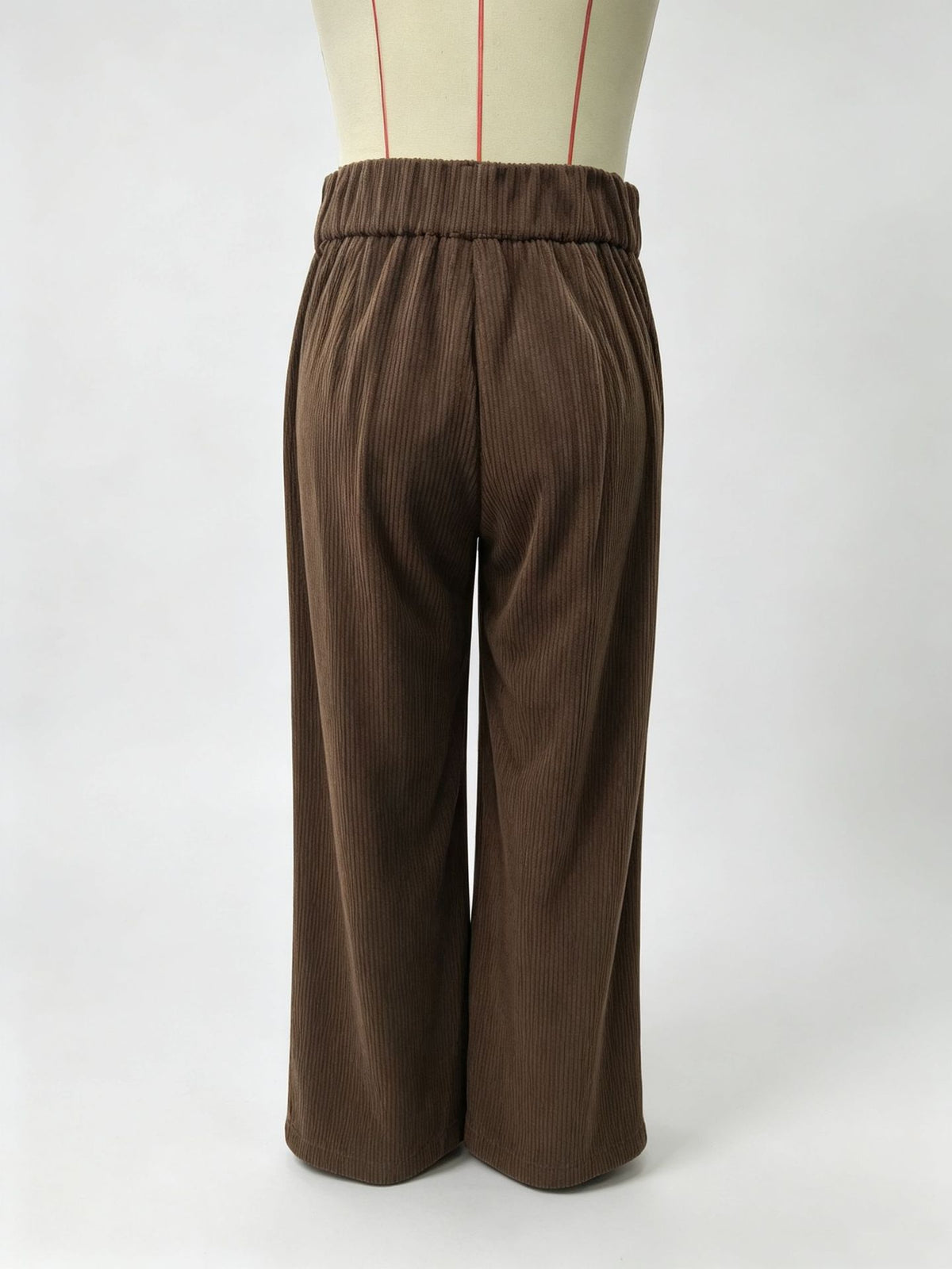 Hoch taillierte Hose mit weitem Bein für die Arbeit