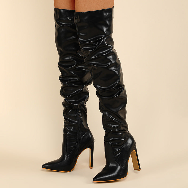 Botas de cano alto com salto largo para mulher