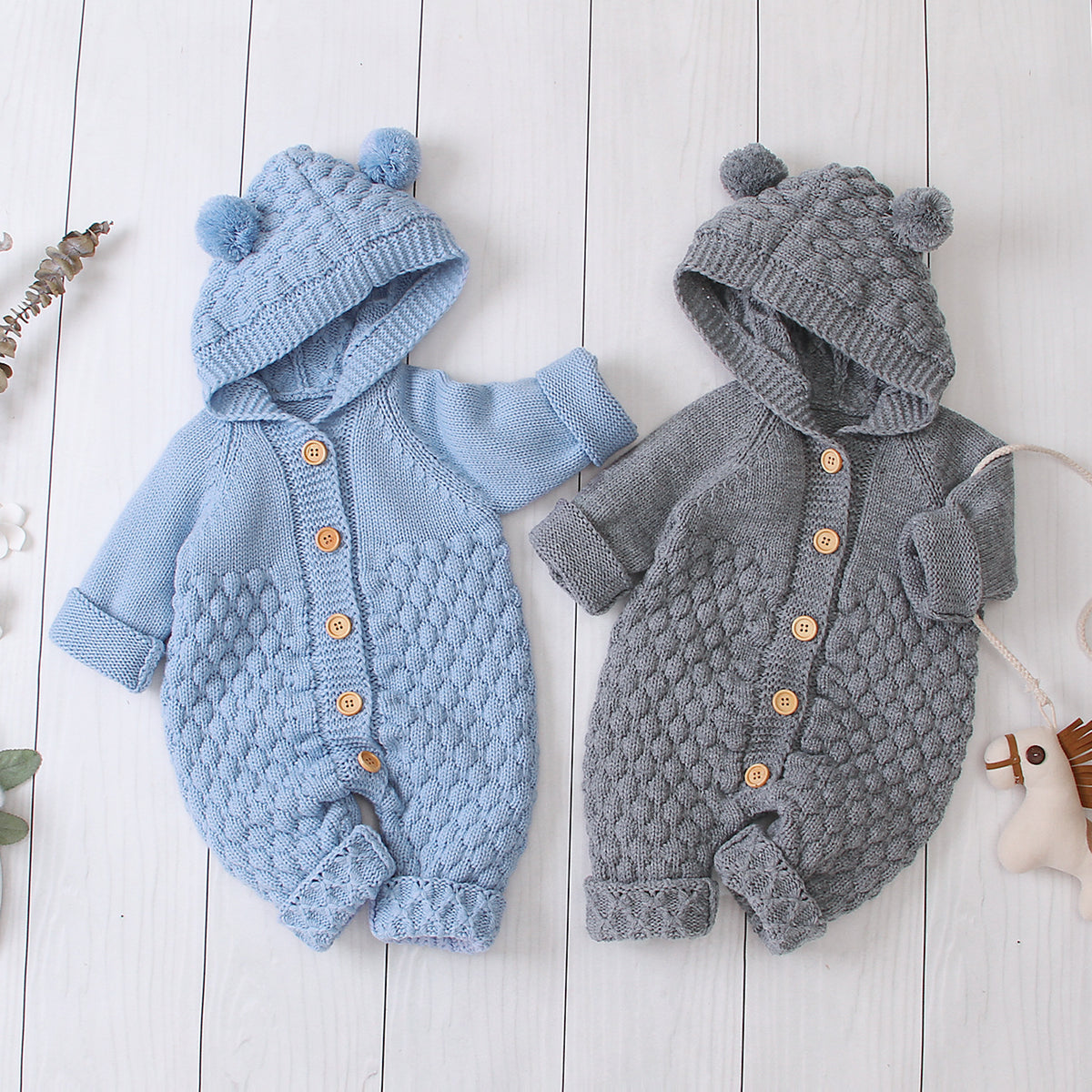 Combinaison en maille à capuche