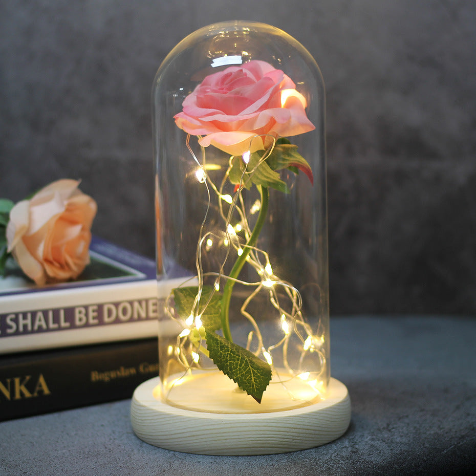 LED-Rose in Glaskuppel, leuchtendes Blumengeschenk