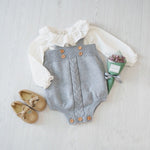Gestrickte Baby-Strampler