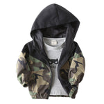 Giacca con cappuccio camouflage da bambino, cappotto primaverile leggero