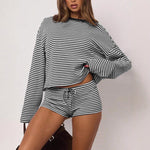 Damen-Set aus gestreiftem Langarmshirt und Shorts