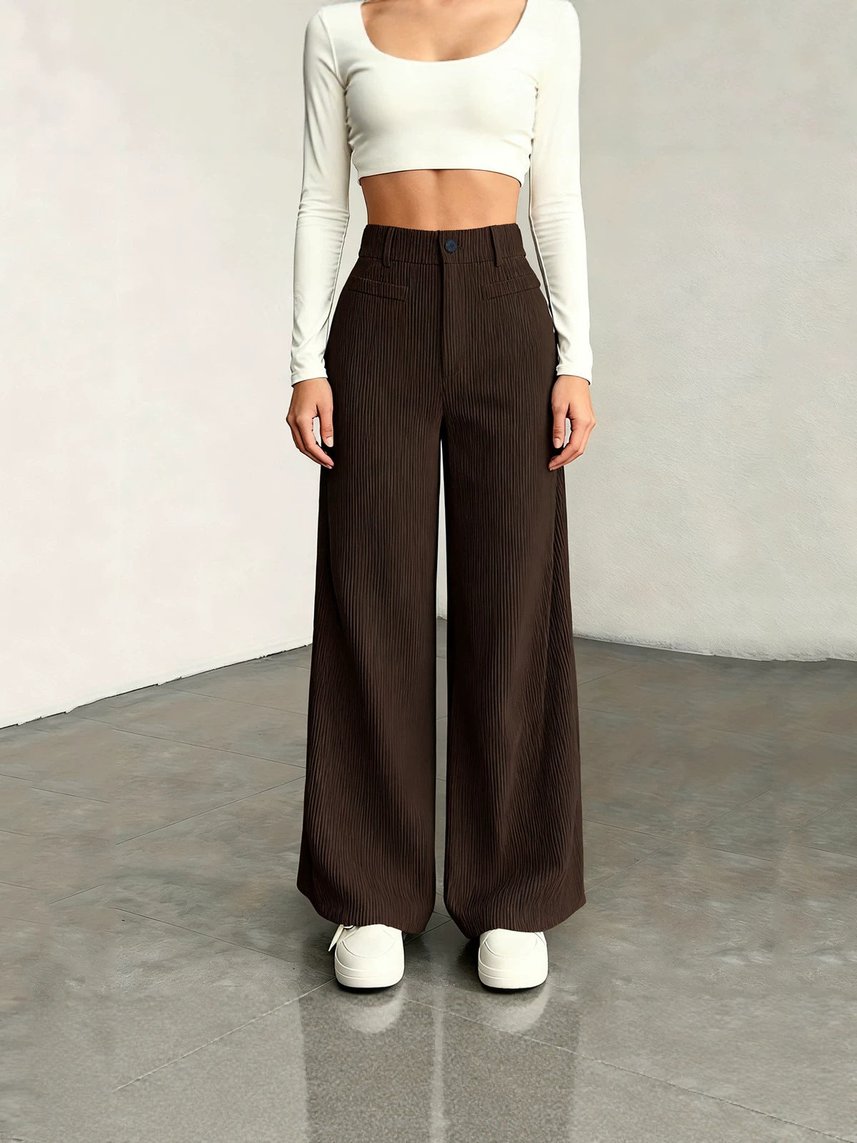 Hoch taillierte Hose mit weitem Bein für die Arbeit