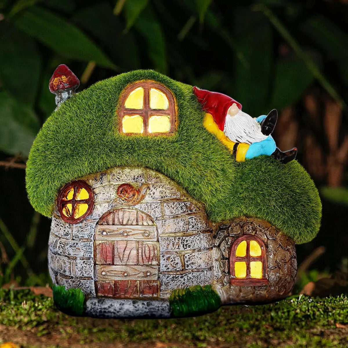 Solar garden statue light - resin gnome statue with warm solar light for patio and flowerbed