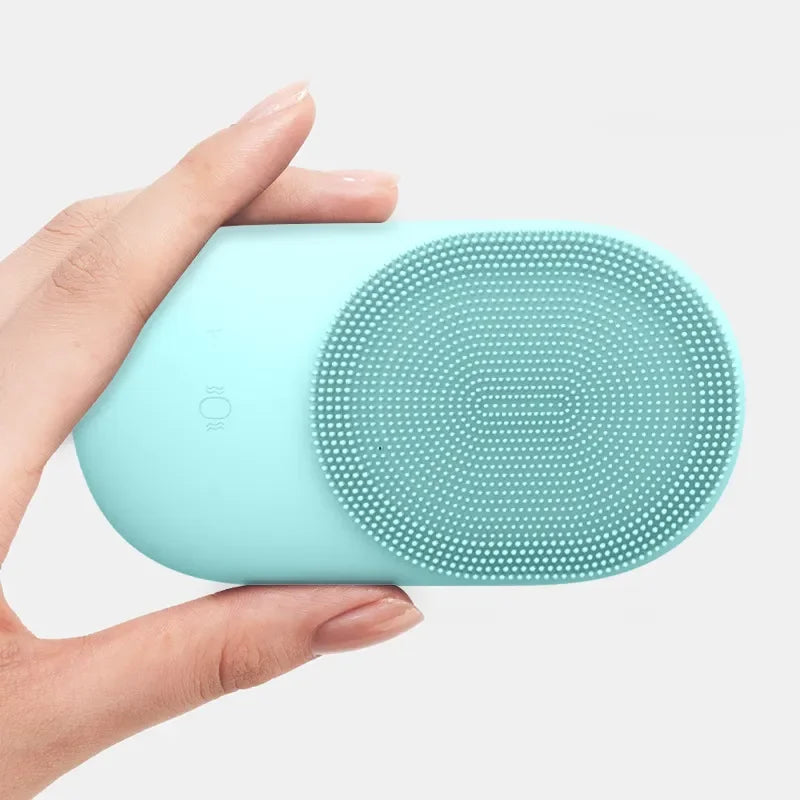 2-in-1 Manual Silicone Facial Cleansing Brush
