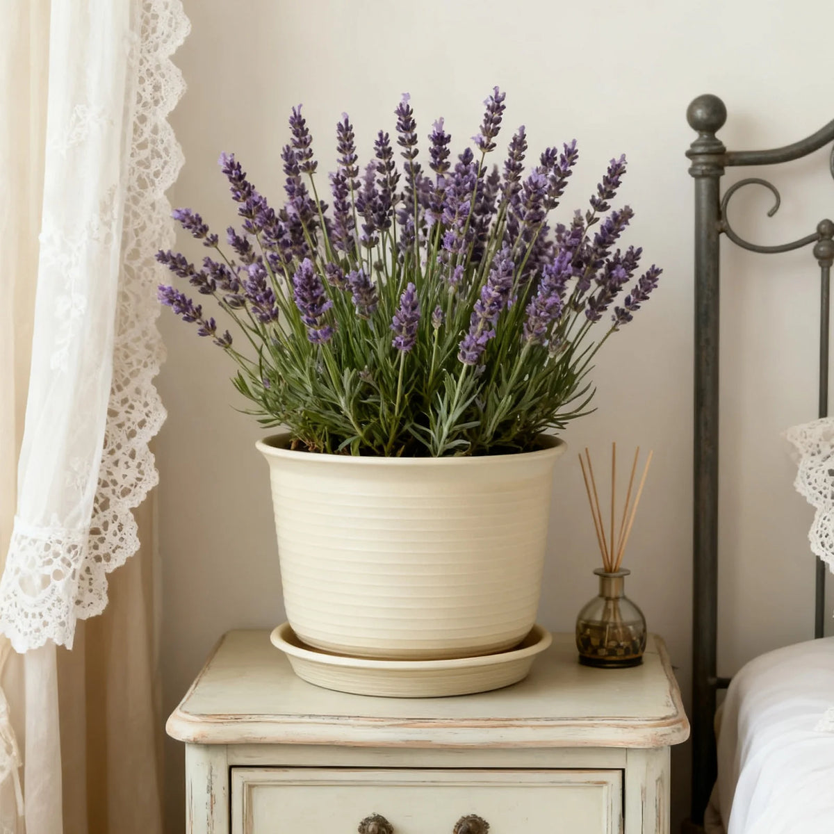 Round Resin Flower Pot with Drainage