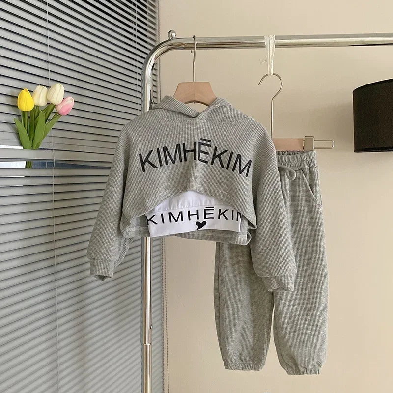 3-teiliges Set für Mädchen – Sweatshirt, Trägershirt & Hose