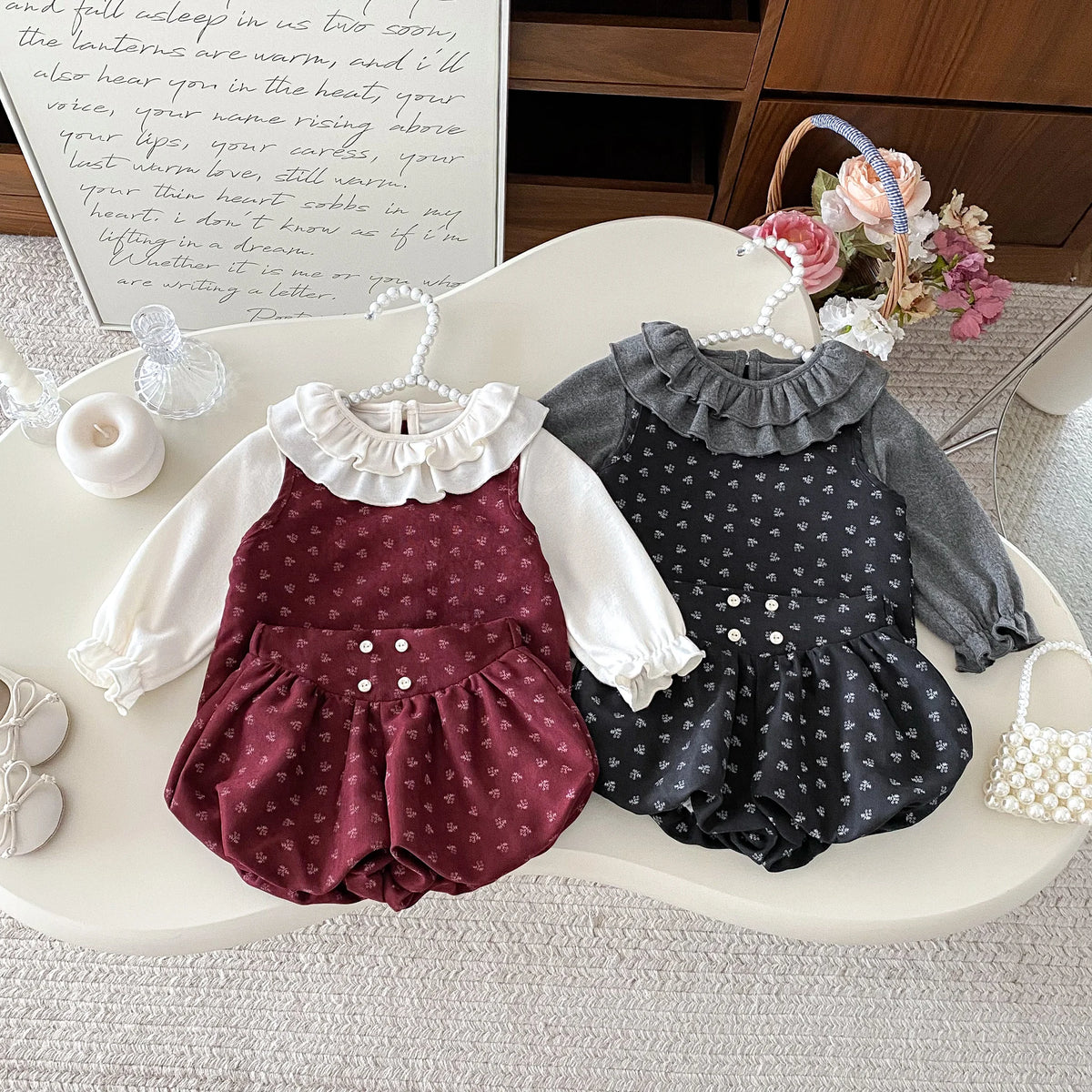 Herbst-Outfit-Set für Babymädchen – Oberteil mit Bubikragen & Hose
