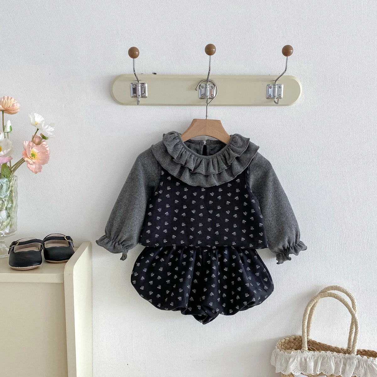 Herbst-Outfit-Set für Babymädchen – Oberteil mit Bubikragen & Hose