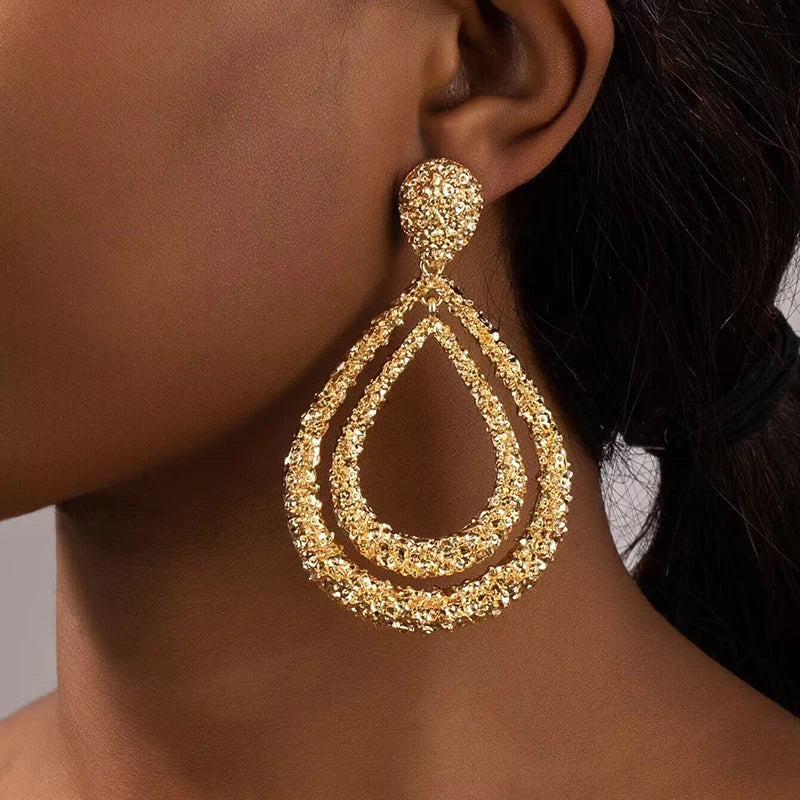 Boucles d'oreilles pendantes vintage en métal en forme de goutte d'eau, style européen et américain, pour femmes et filles, boucles d'oreilles longues double épaisseur, bijoux fantaisie imposants, cadeau