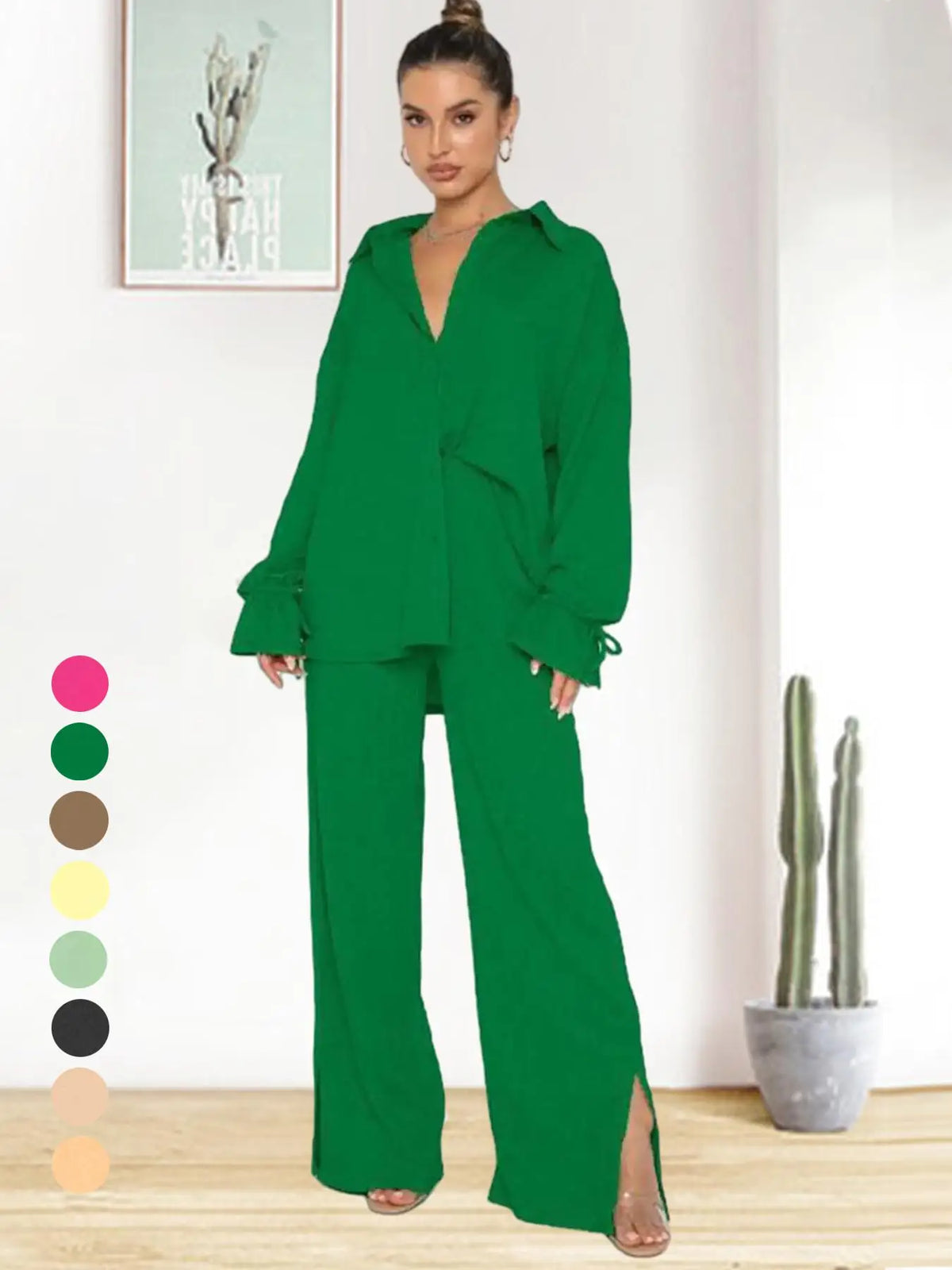 COMPLETO DONNA DUE PEZZI TINTA UNITA PRIMAVERA ESTATE 2026, CAMICIA CON MANICHE A VOLANT ABBINATA A PANTALONI CON SPACCO, OUTFIT COMODO PER IL TEMPO LIBERO