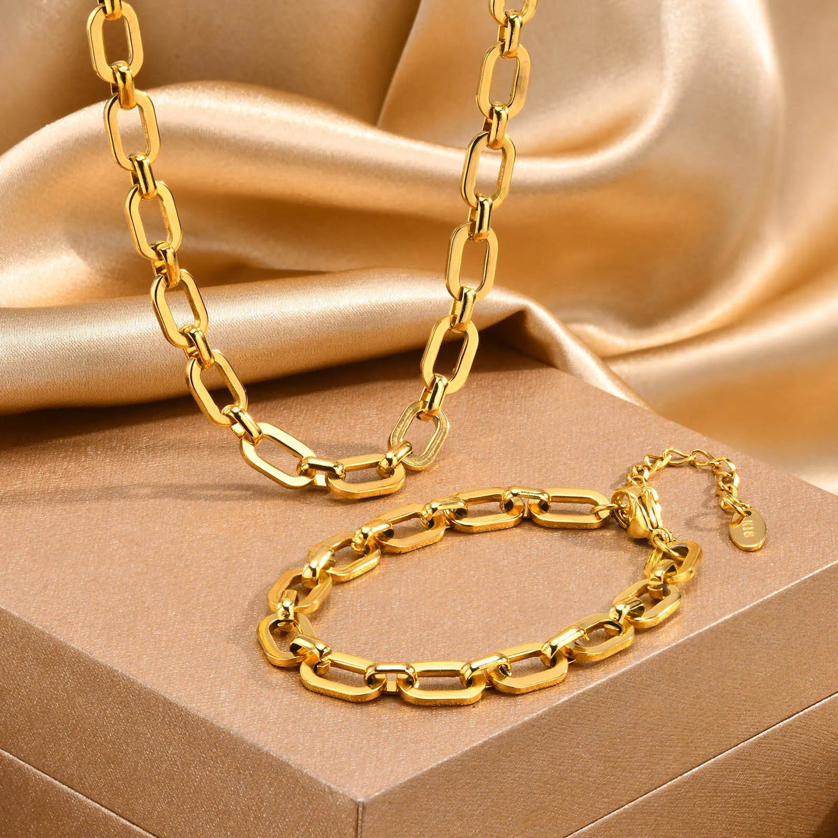 Chunky Gold Plated Link Necklace (stainless steel)
