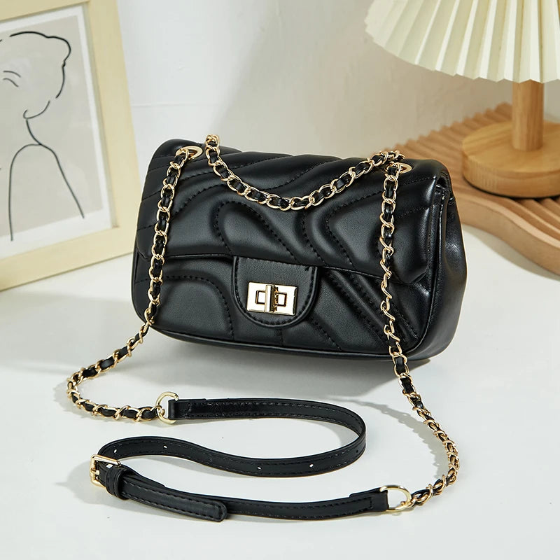 Nouveau sac pour femme 2025 au design carré tendance et haut de gamme, sac à bandoulière à chaîne élégant, sac porté croisé simple et décontracté pour