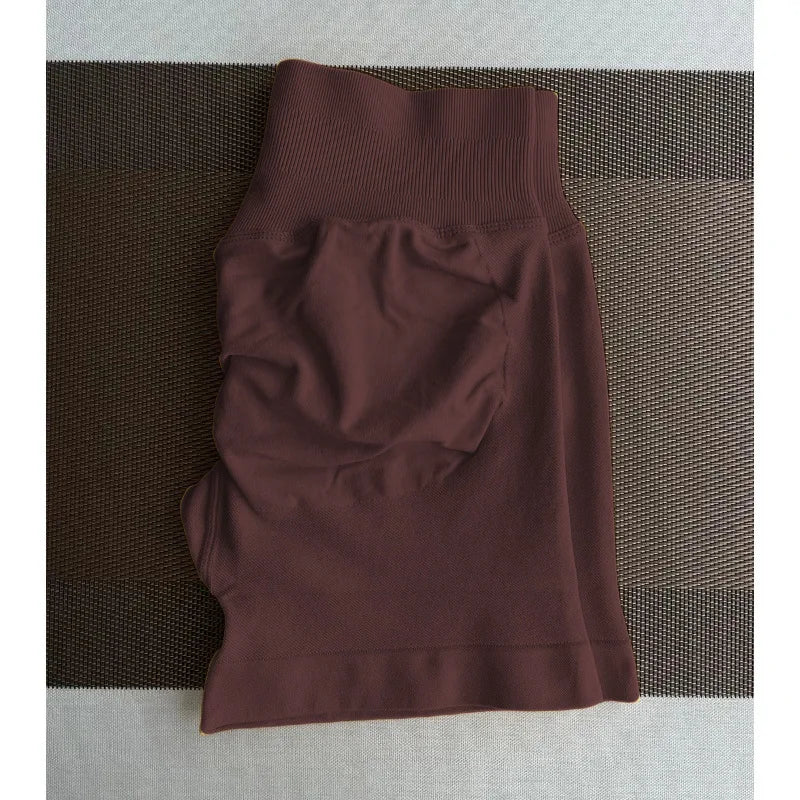Pantaloncini da yoga a vita media con tre pannelli da donna, compressione moderata per controllo addominale e effetto push-up, pantaloncini sportivi sexy da 3 pollici per glutei a pesca