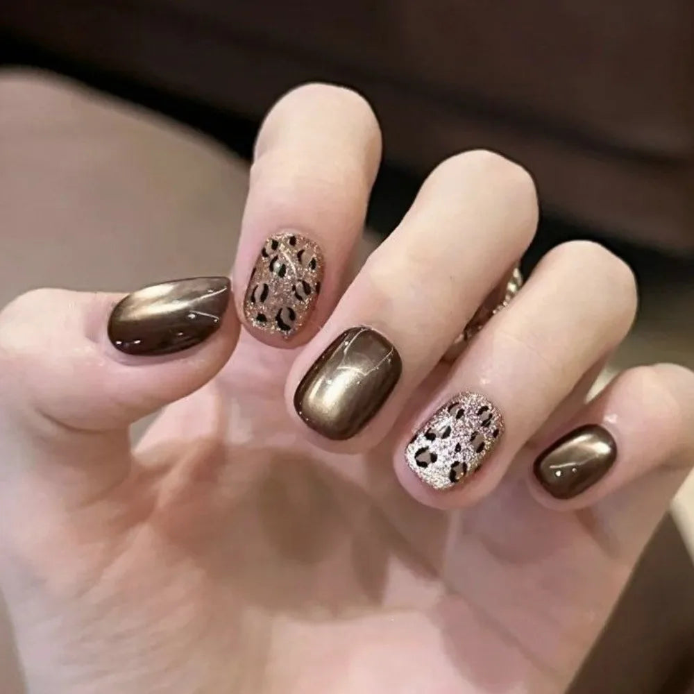 Autocollants pour ongles à motif léopard marron, noir et rose, faciles à appliquer, auto-adhésifs, coloris caramel