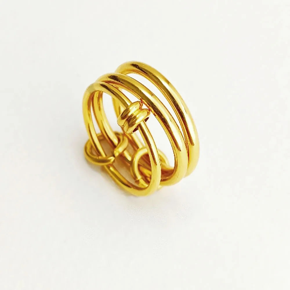 Anelli alla moda in oro e argento, placcati in oro 18k, set da 4 pezzi impilabili con zirconi scintillanti, ideali come gioielli da festa per donna