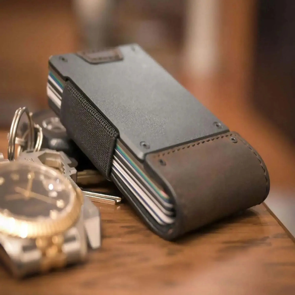 Men's RFID Blocking Pull-Out Leather Wallet