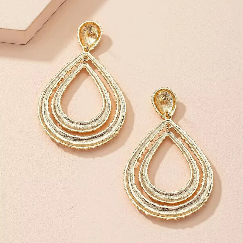 Boucles d'oreilles pendantes vintage en métal en forme de goutte d'eau, style européen et américain, pour femmes et filles, boucles d'oreilles longues double épaisseur, bijoux fantaisie imposants, cadeau