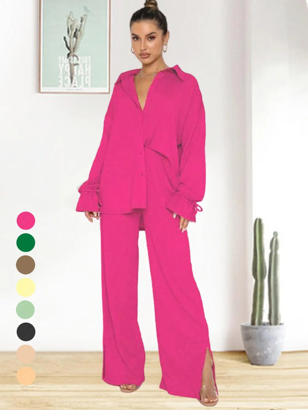 COMPLETO DONNA DUE PEZZI TINTA UNITA PRIMAVERA ESTATE 2026, CAMICIA CON MANICHE A VOLANT ABBINATA A PANTALONI CON SPACCO, OUTFIT COMODO PER IL TEMPO LIBERO