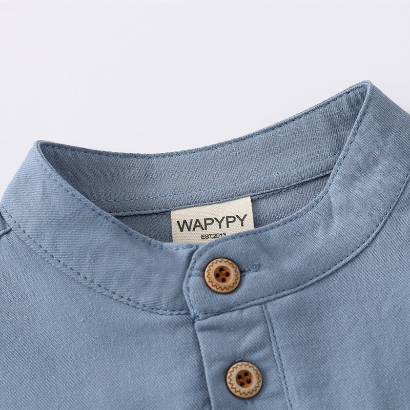 T-shirt a maniche corte con scollo a V da bambino, in cotone