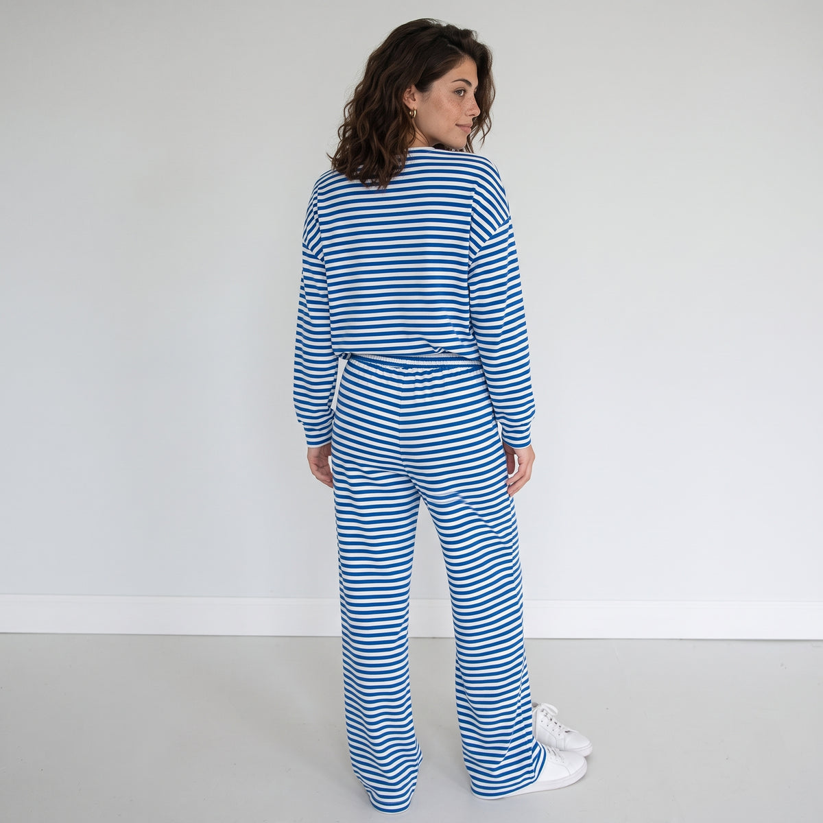 Ensemble de pyjama 2 pièces pour femme Combhasaki, composé d'un haut à manches longues rayé et d'un pantalon large, tenue de détente et de nuit
