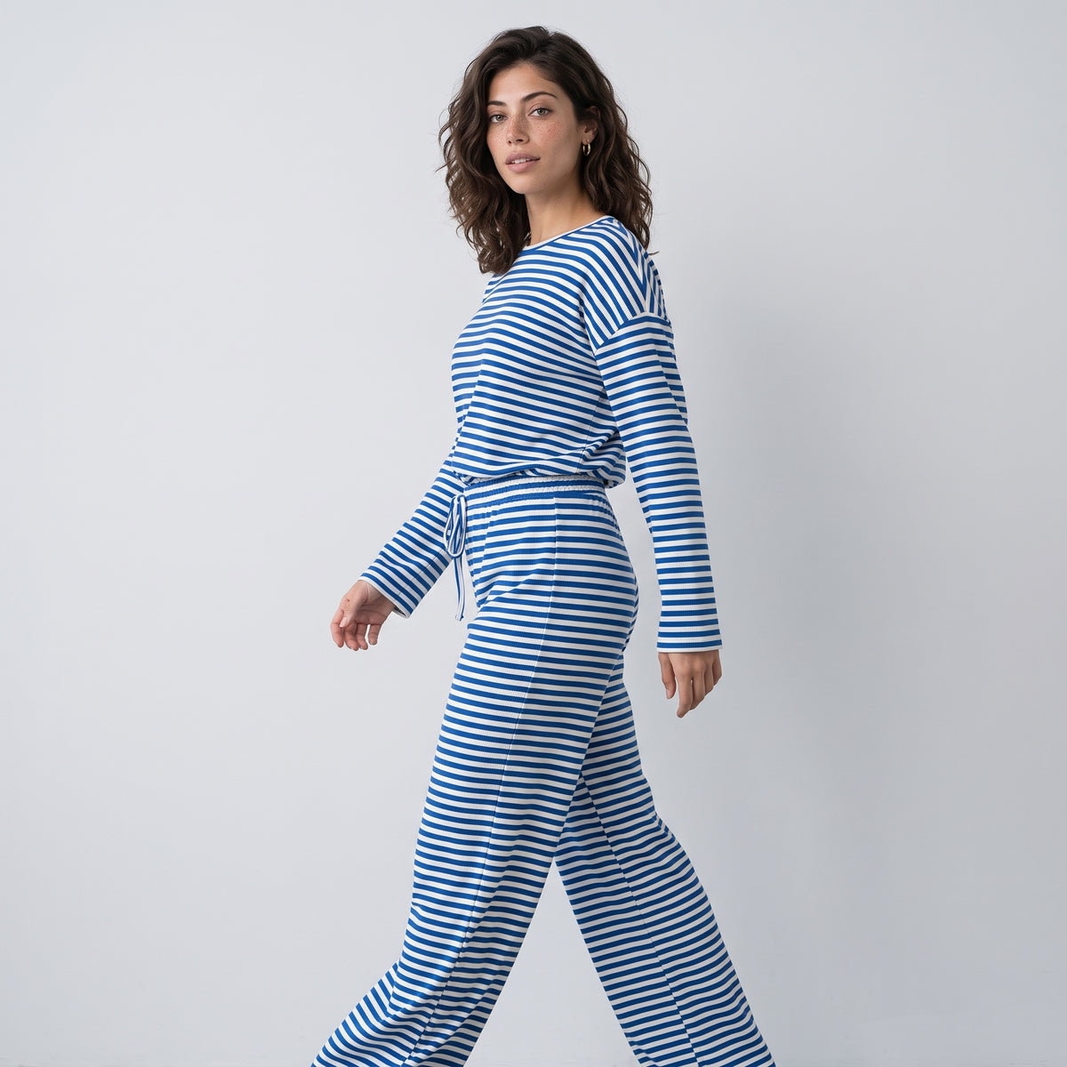 Ensemble de pyjama 2 pièces pour femme Combhasaki, composé d'un haut à manches longues rayé et d'un pantalon large, tenue de détente et de nuit