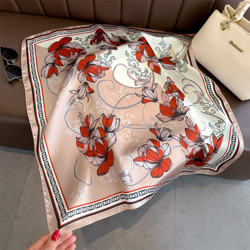 Foulard quadrato stampato con protezione solare