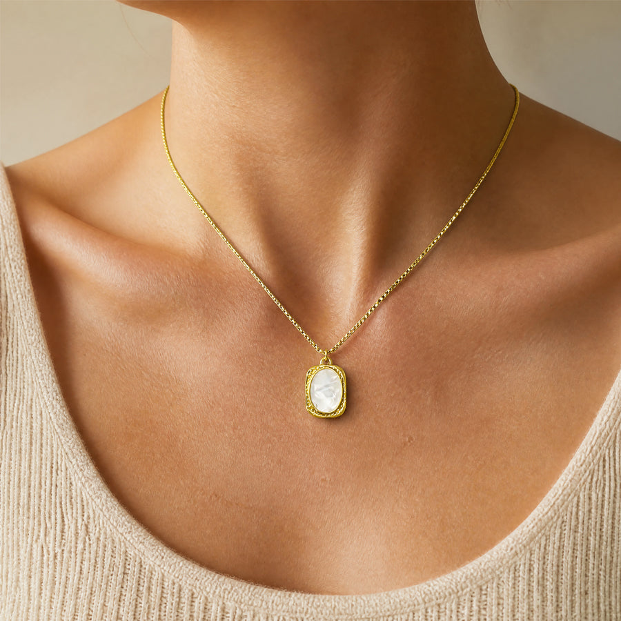 18K Gold Plated Stainless Steel Rectangle Tag Pendant Necklace for Women, Vintage Black On
