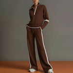 Conjunto de sudadera a rayas y pantalón de pierna ancha