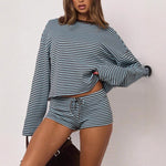 Damen-Set aus gestreiftem Langarmshirt und Shorts