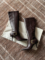 Botas Vintage de Salto Robusto com Fivela para Mulher